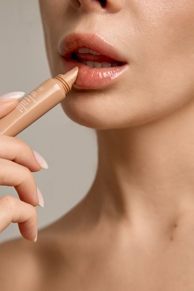 Блиск для губ Lipss Lipper Latte LI1004 фото