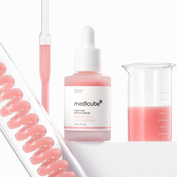 Відновлювальна сироватка з полінуклеотидами та пептидами Medicube PDRN Pink Peptide Serum, 30 мл MC1012 фото