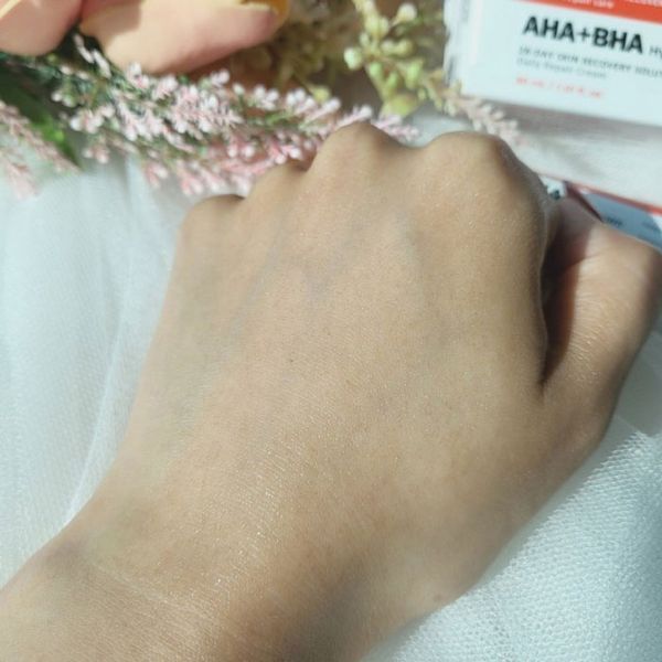 Відновлюючий крем-пілінг для обличчя із кислотами та пептидами Medi-Peel AHA BHA 28 Days Hyal Cream, 30 мл MP1048 фото