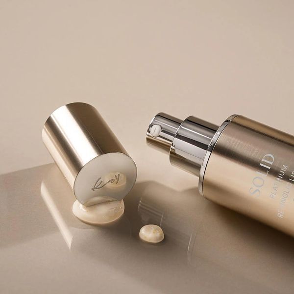 Ліфтингова та освітлююча сироватка Solid Platinum Retinolic Lifting Serum 50мл KO1003 фото